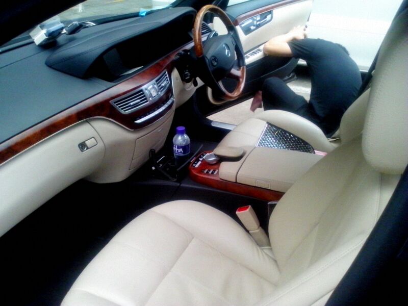 飛鷹租車平治 S500 車廂